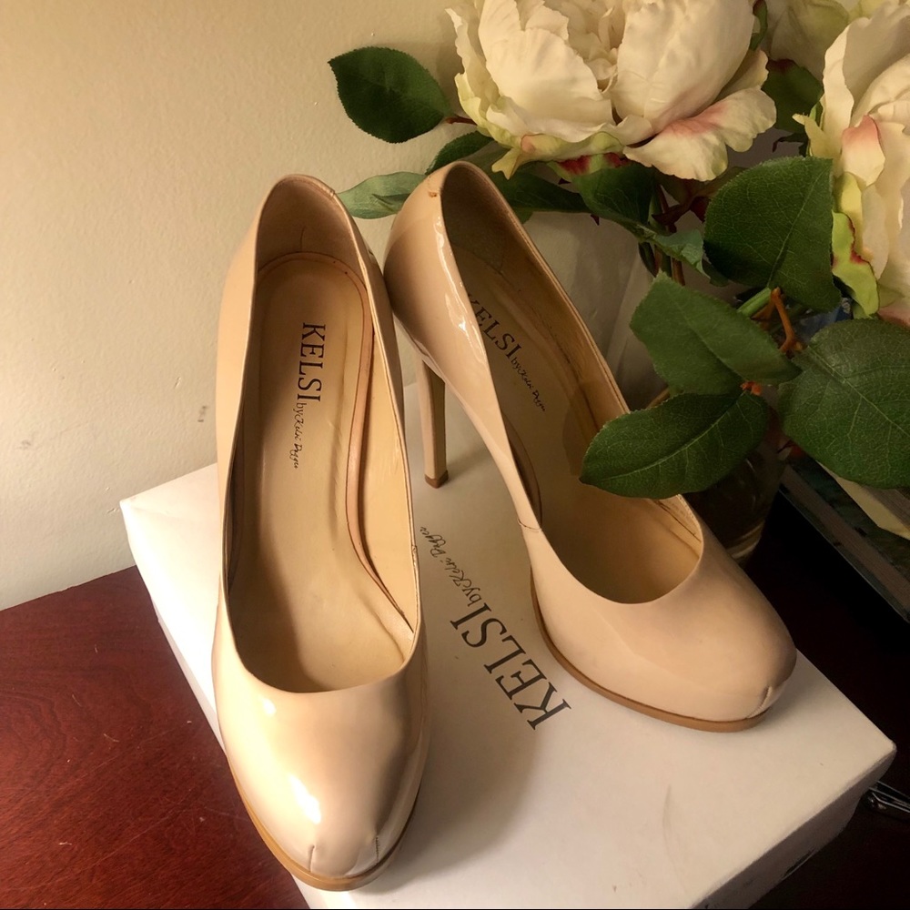 Kelsi Dagger - Platform nude patent pump *like new